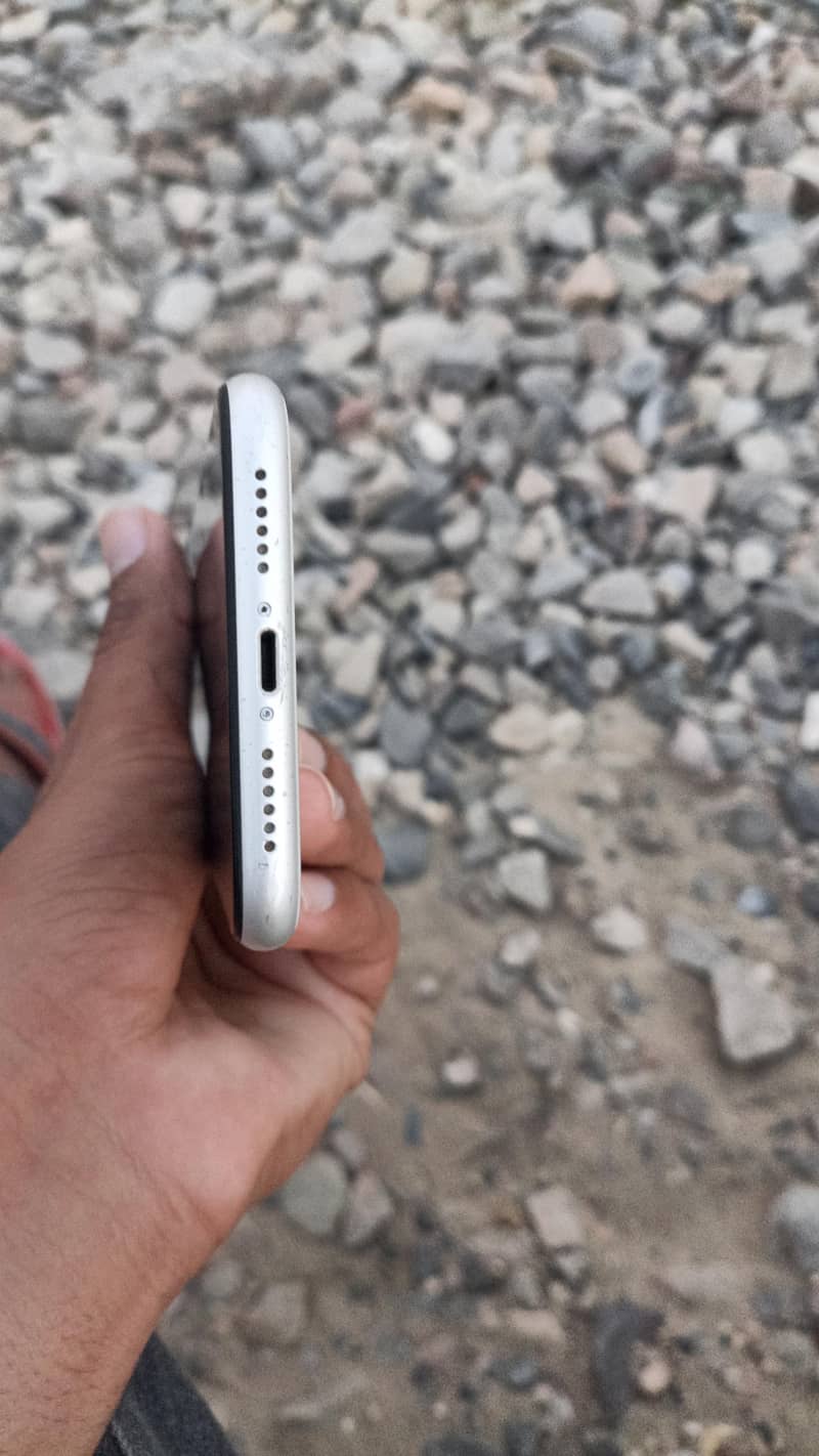 Apple iPhone 11 5