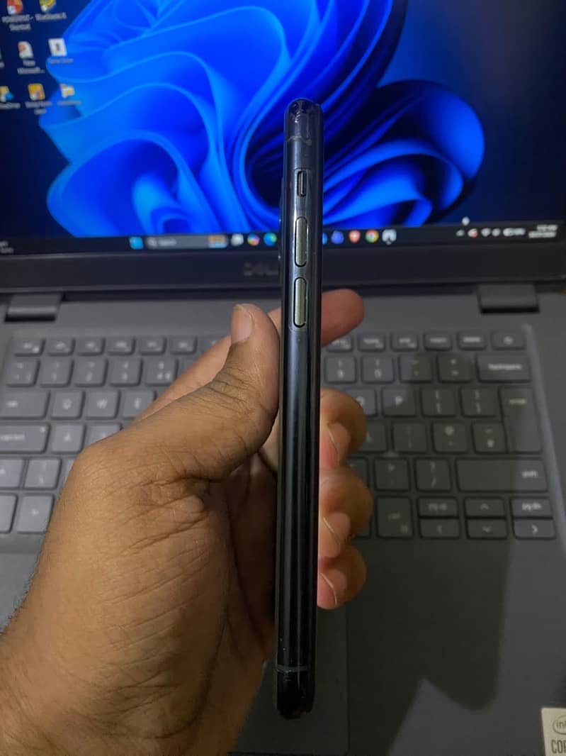 Apple iPhone 11 Pro 7