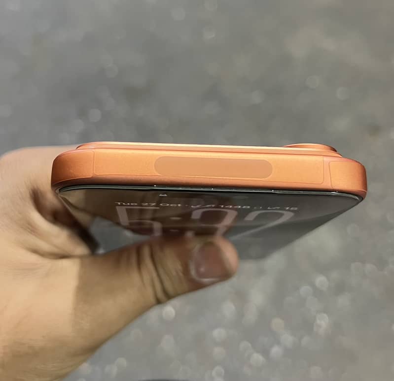 iPhone 17 Pro Max 4