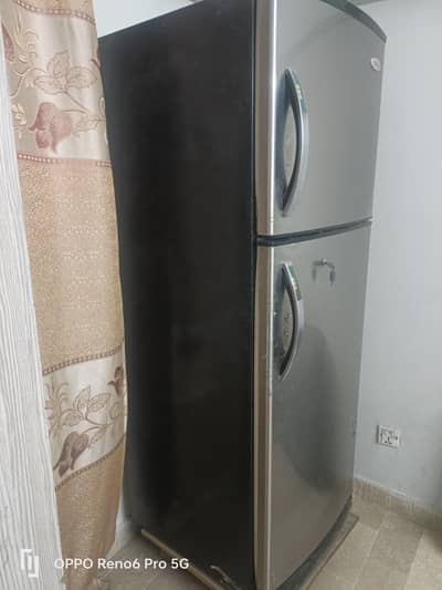 I am selling My refrigerator Singer