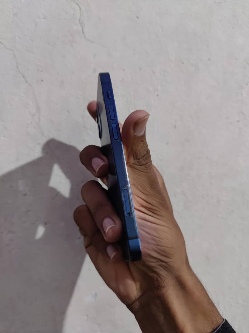 Apple iPhone 12 mini 3