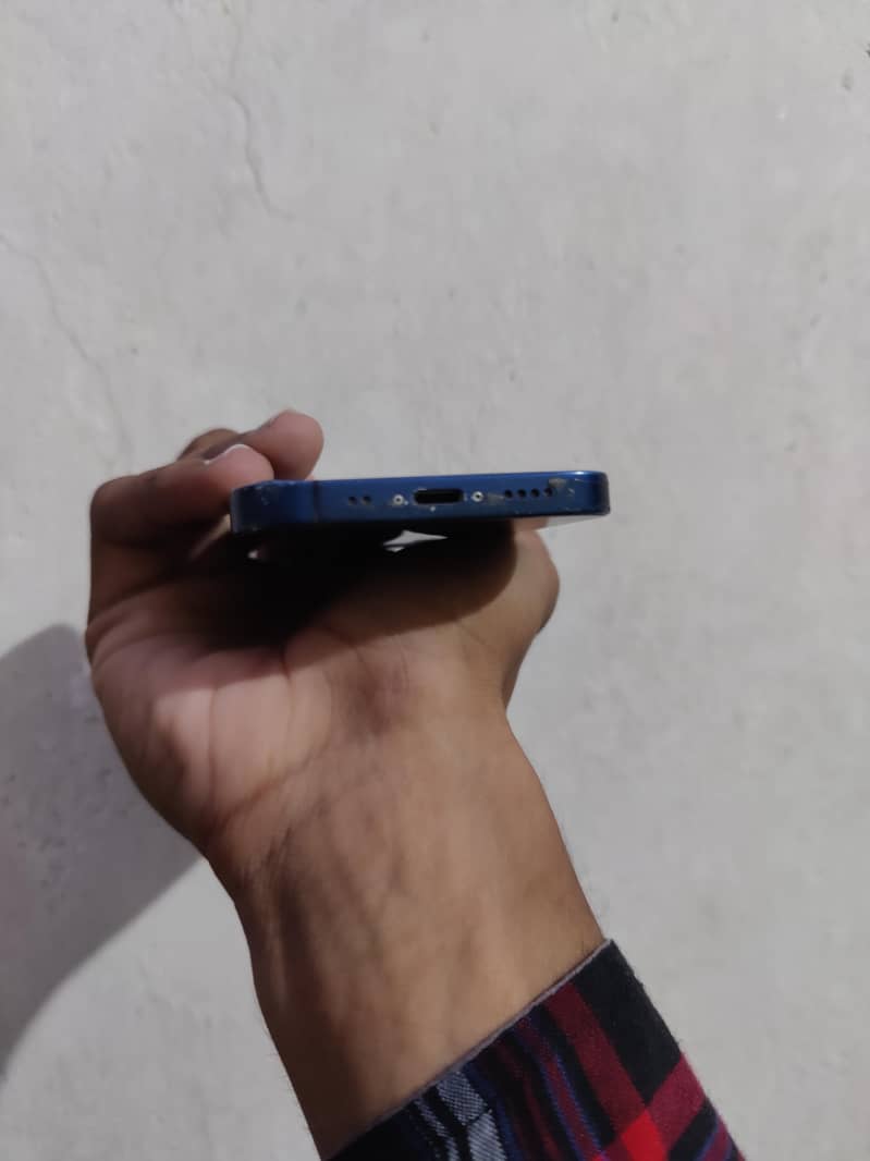 Apple iPhone 12 mini 4
