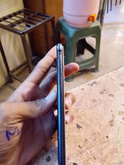 Apple iPhone 7
