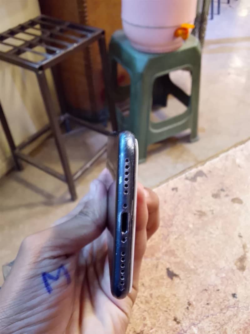 Apple iPhone 7 2