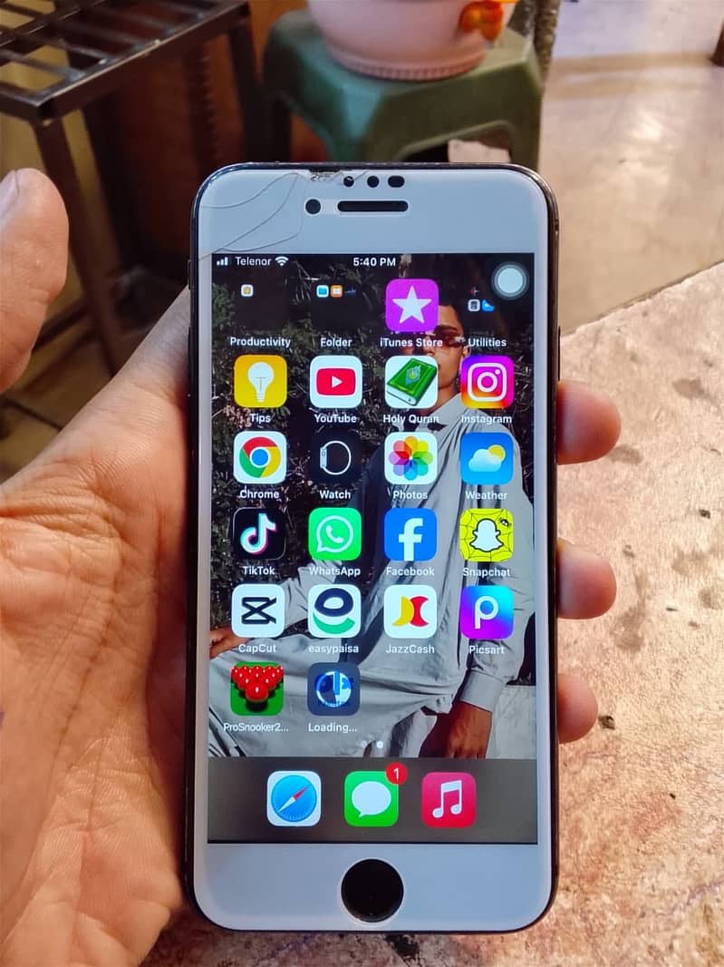 Apple iPhone 7 5