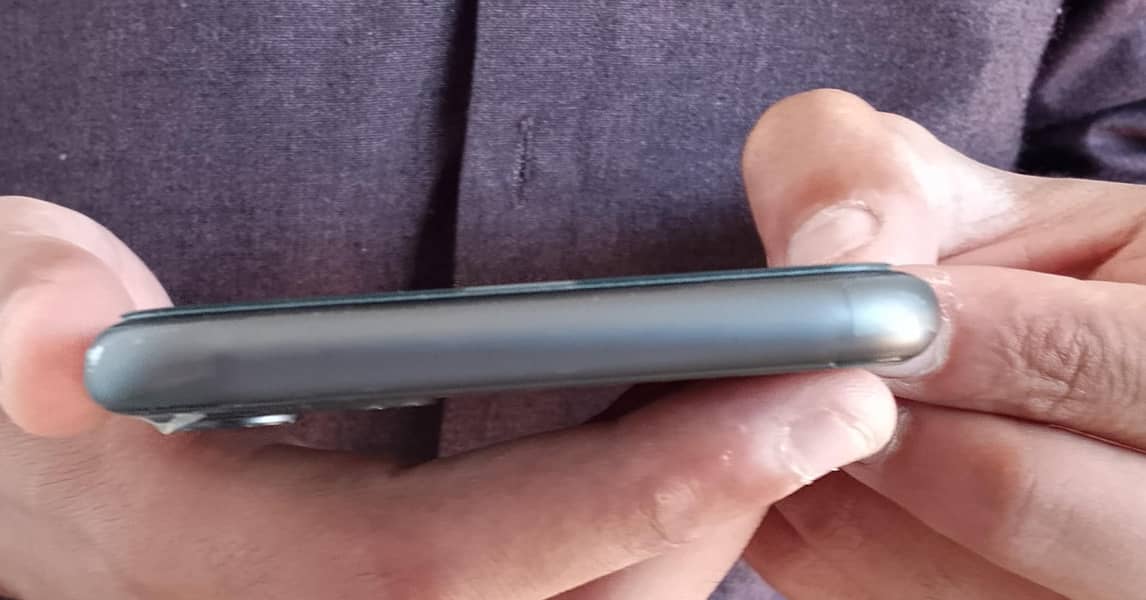Apple iPhone 11 5