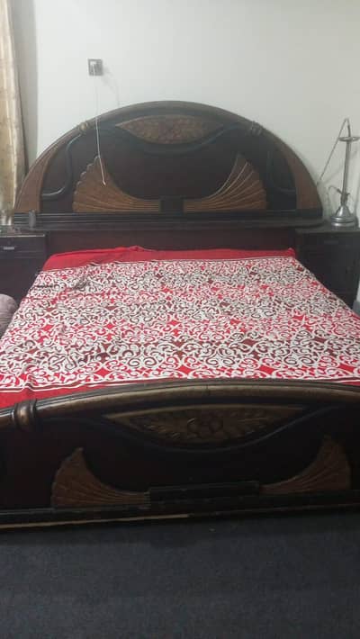 king size bad 2 side tabal drasing show case