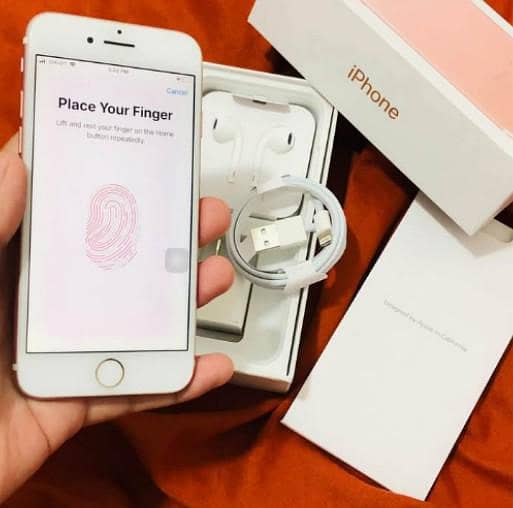 Apple iPhone 7 1