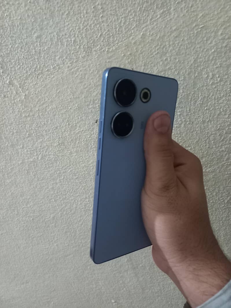 Tecno CAMON 20 Complete Box 1
