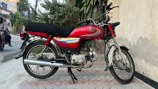 Honda CD70 2015 model