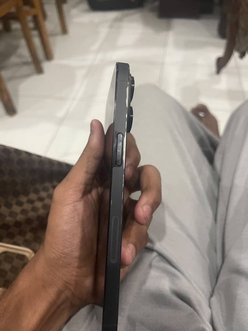Apple iPhone 14 Pro Max 3