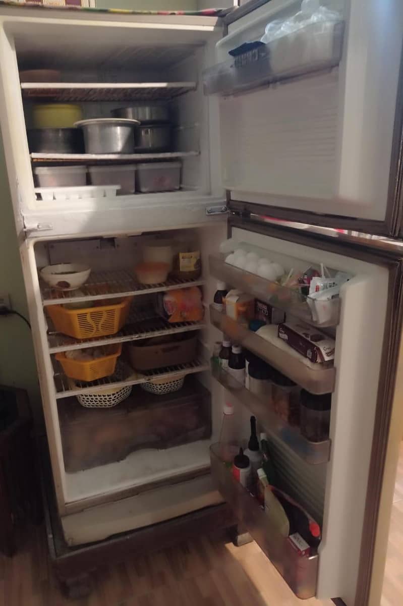 DAWLANCE FRIDGE 3