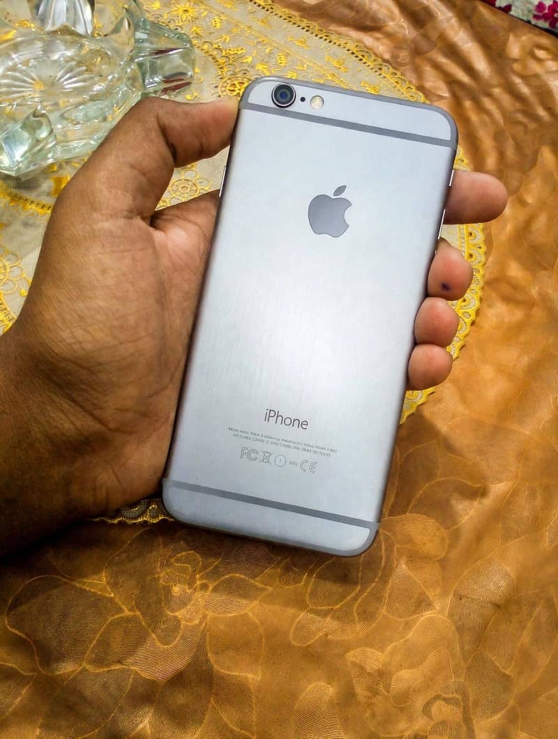 Apple iPhone 6 0