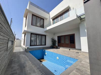 Stunning Like New 1000 Yards Bungalow with Swimming pool is available For Rent