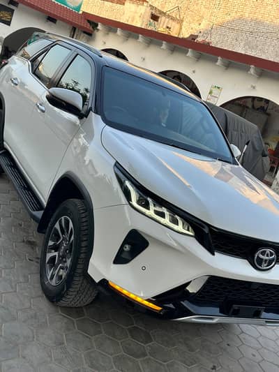 Toyota Fortuner Legender 2023