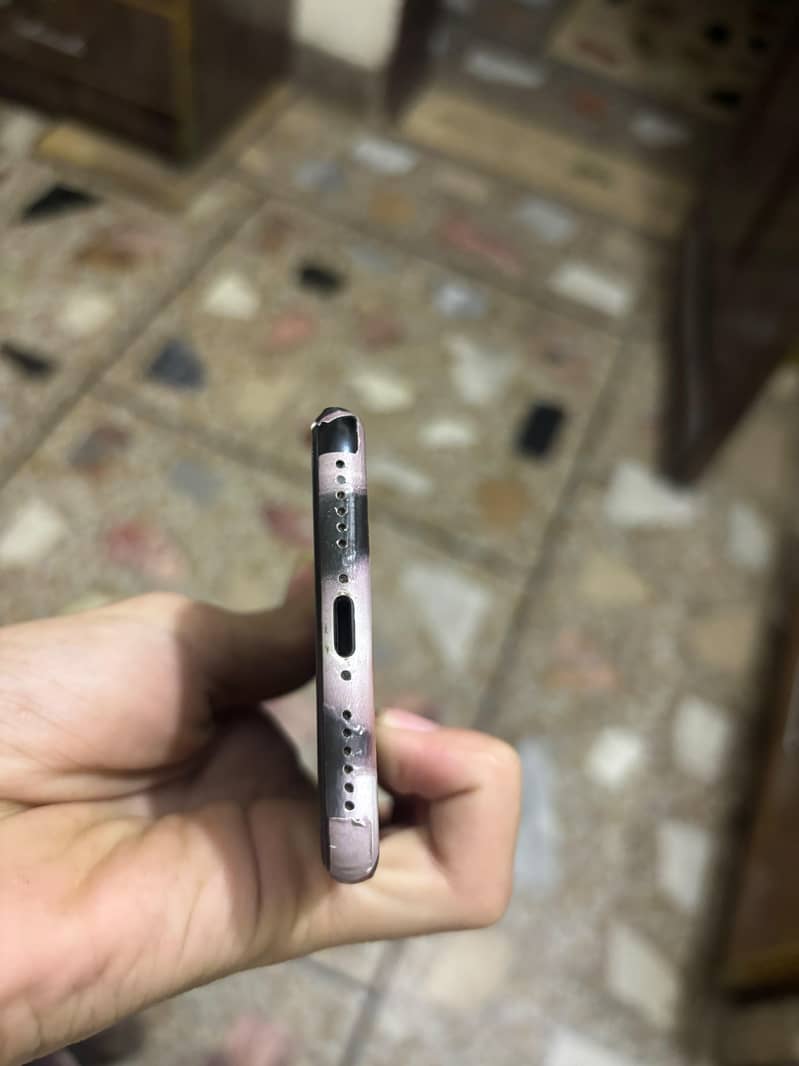 Apple iPhone SE 4