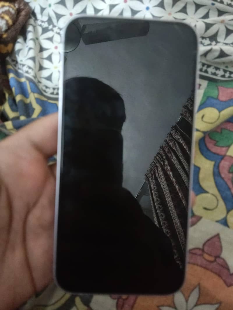 Apple iPhone 14 jv 1