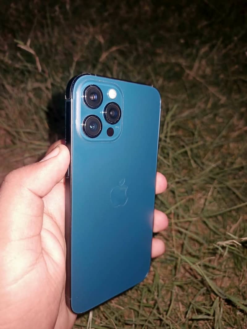 Apple iPhone 12 Pro Max 2