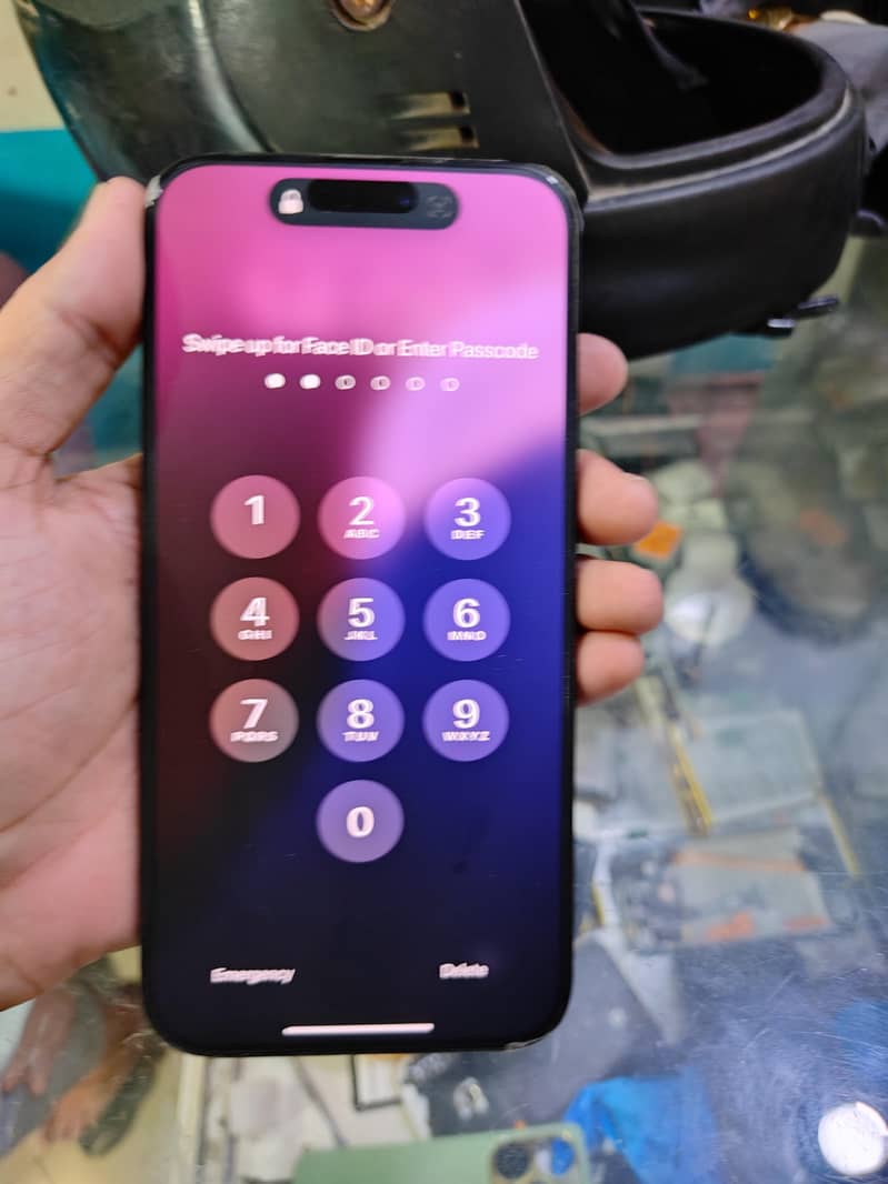 Apple iPhone 15 Pro Max bypass 1