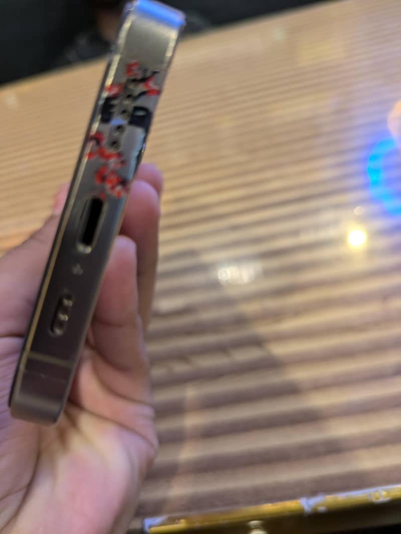 Apple iPhone 13 Pro 4
