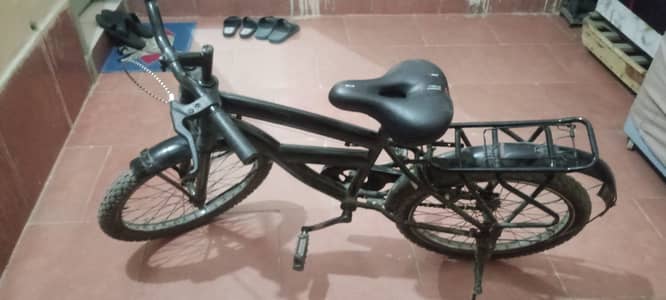 Black bicycle
