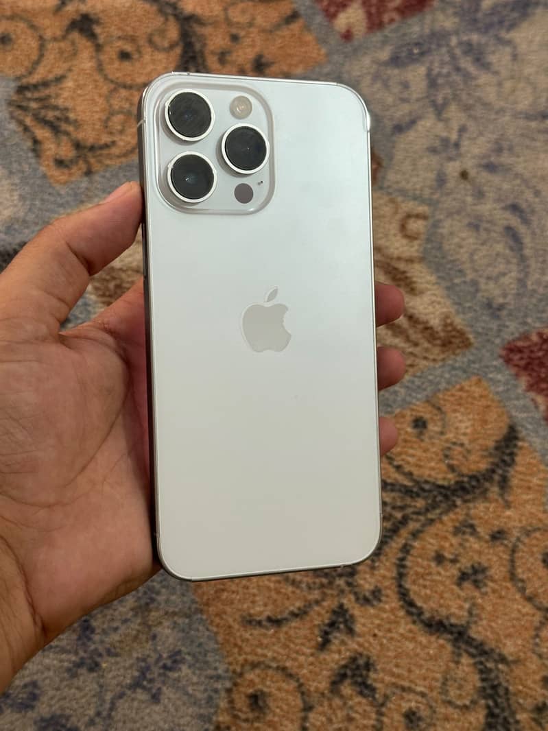 Apple iPhone 14 Pro Max 0