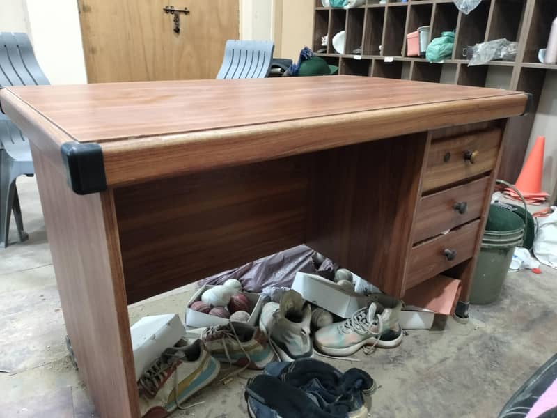Office Table 4