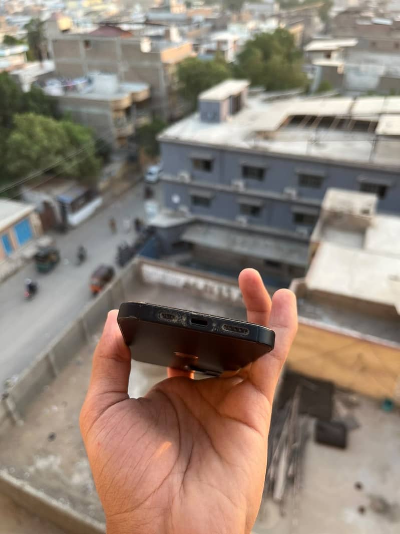 Apple iPhone 13 3