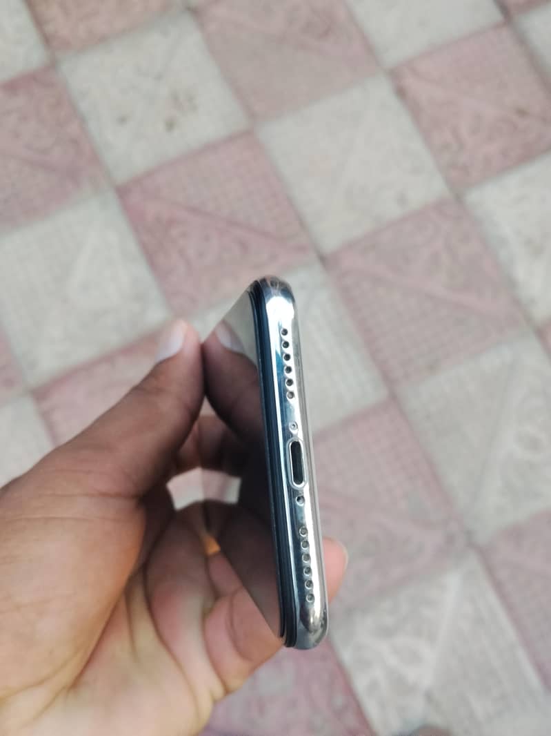 Apple iPhone X 2