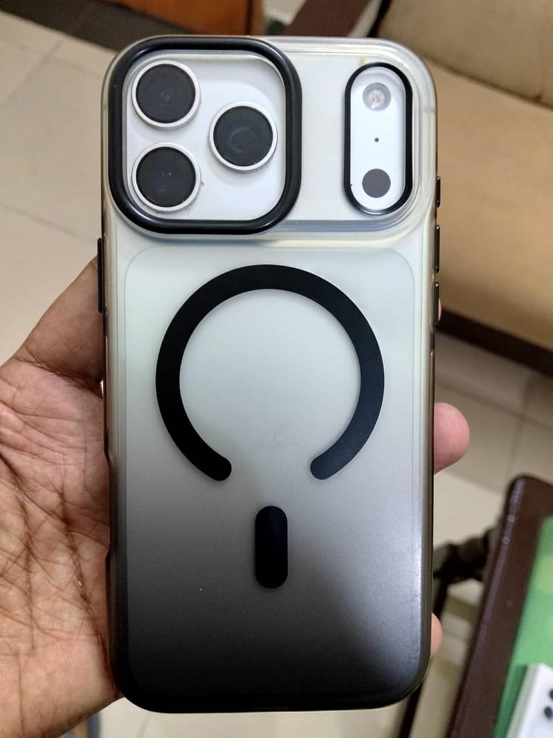 Apple iPhone 17 Pro Max 0