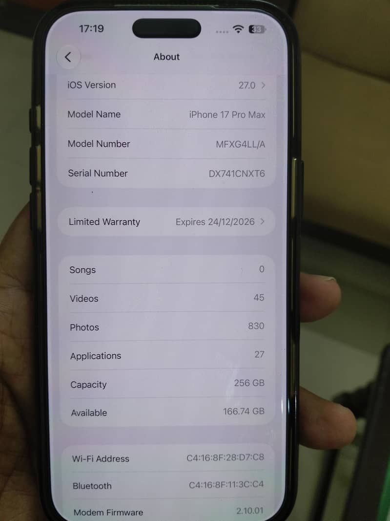 Apple iPhone 17 Pro Max 4