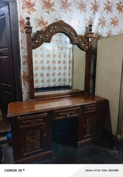 dressing table