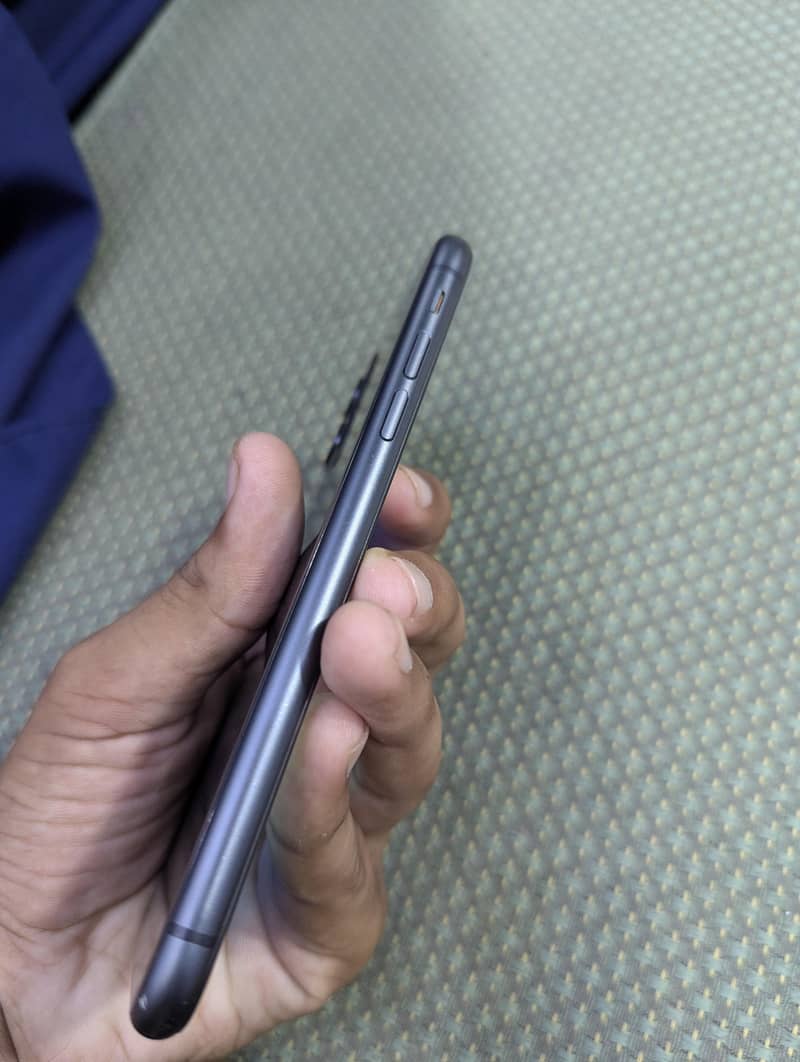 Apple iPhone 11 2