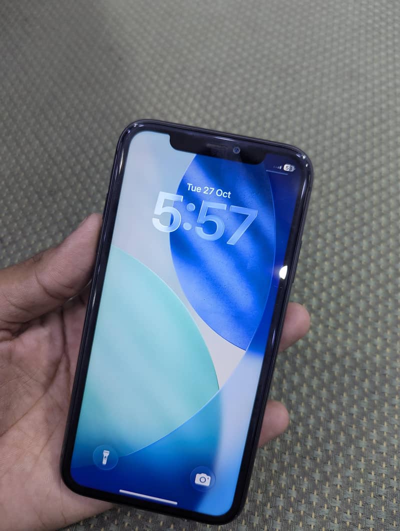 Apple iPhone 11 4