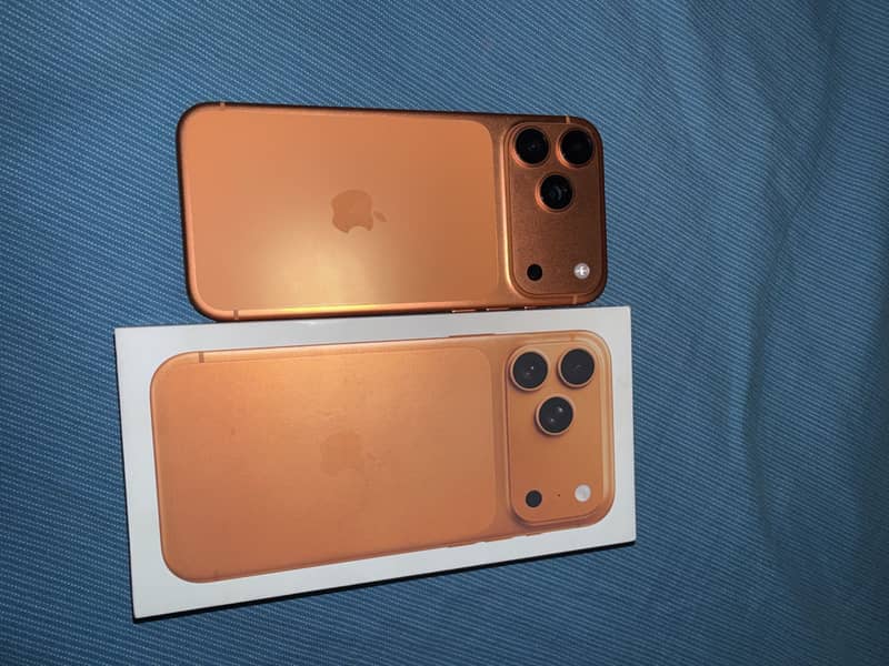 Apple iPhone 17 Pro Max 2