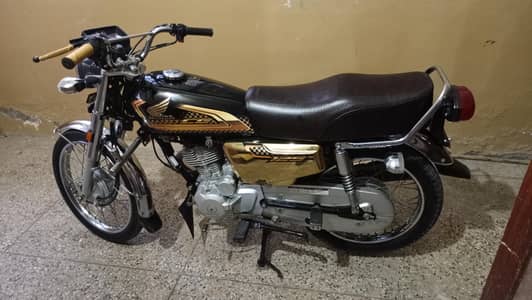 Honda CG125s Gold edition