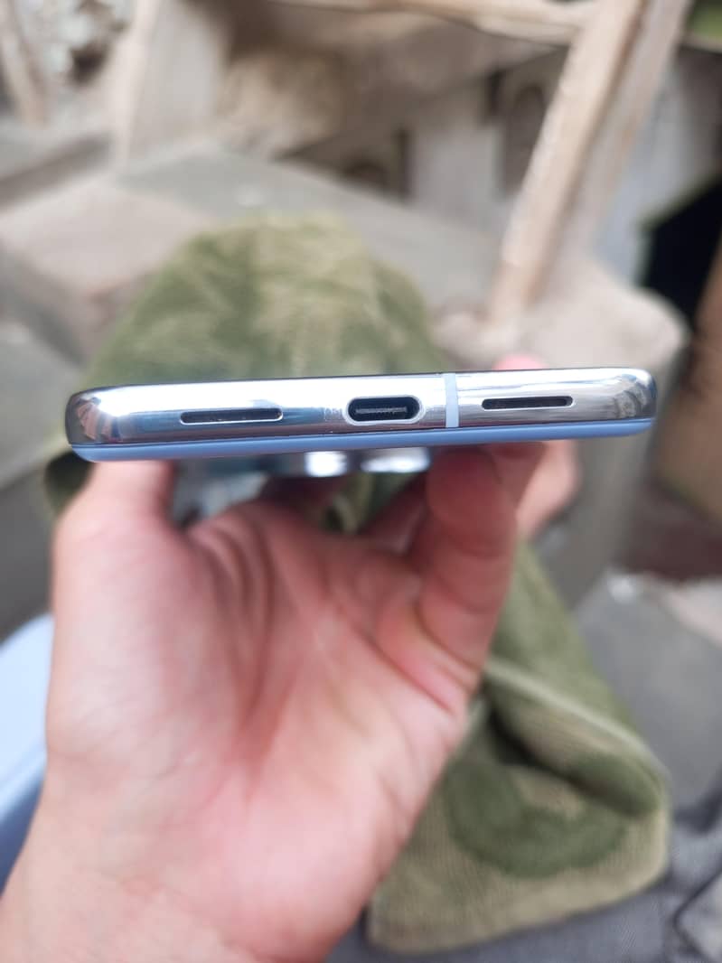 Google Pixel 8 Pro 3