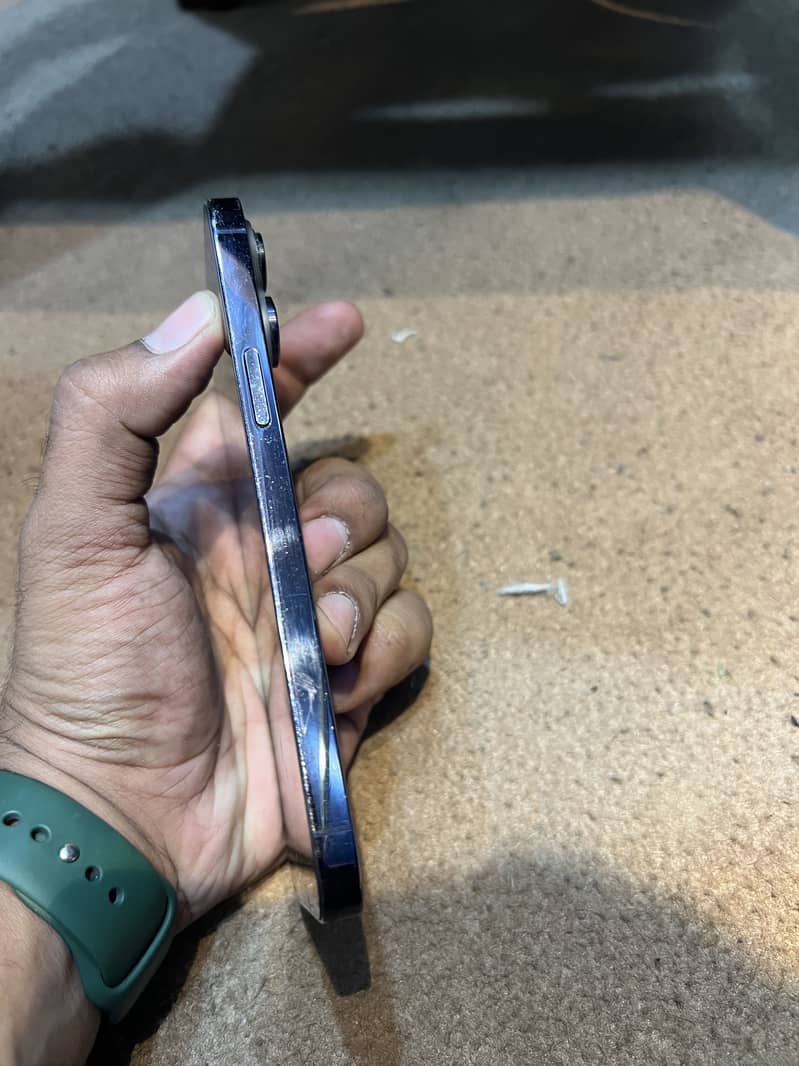 Apple iPhone 14 pro max 3