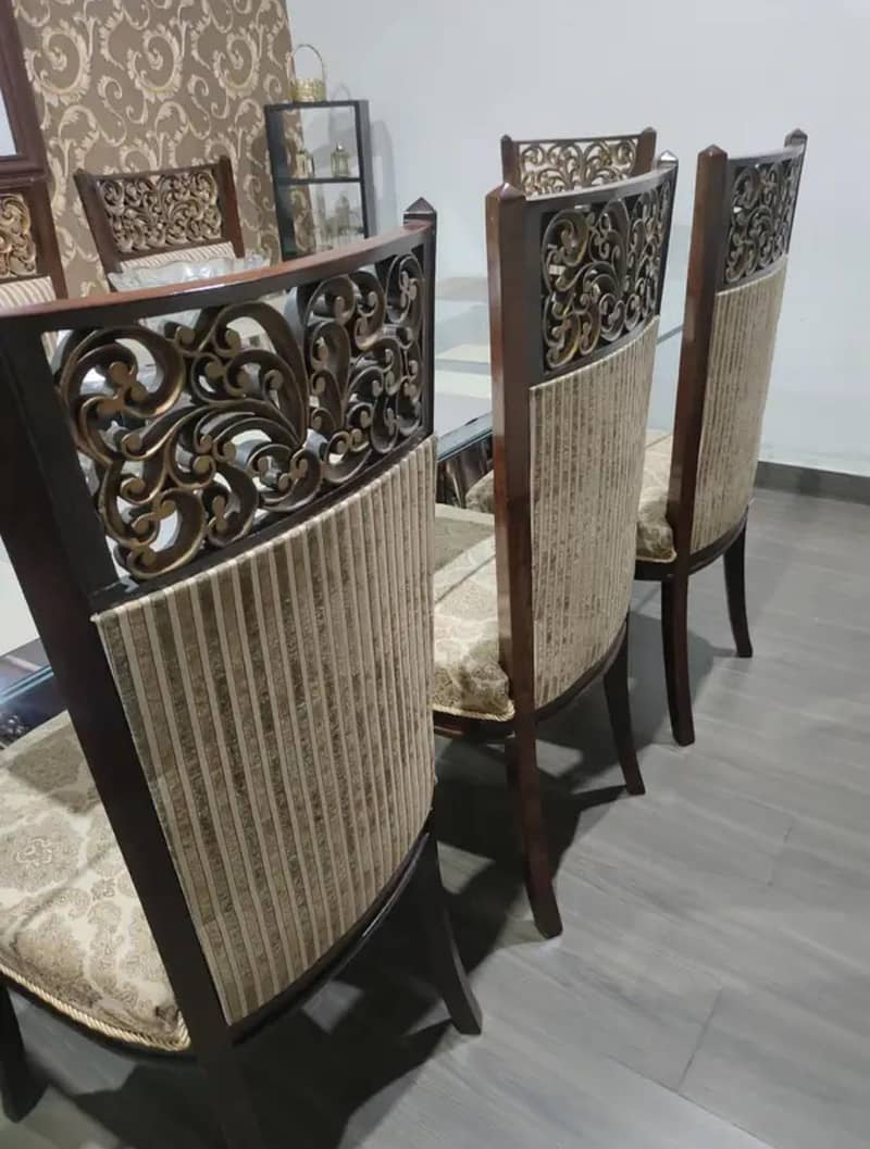 Eight chairs dining table 2