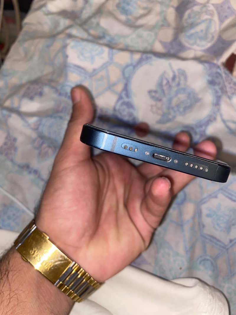 Apple iPhone 14 2