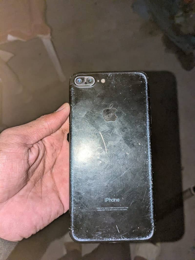 Apple iPhone 7 Plus 2