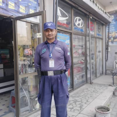 security guard ya driver ki job chayeh mujy