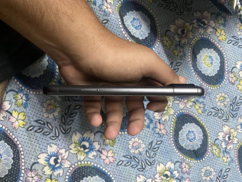 Google Pixel 8 3
