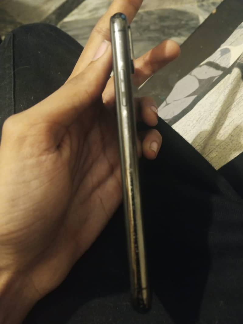 Apple iPhone X 6