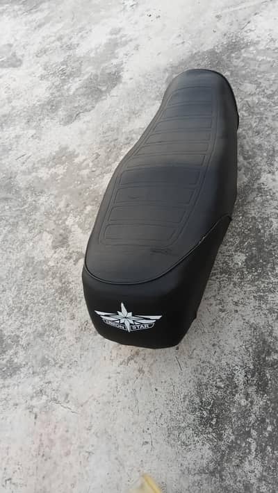 unionstar ki orignal seat ha plastic wali