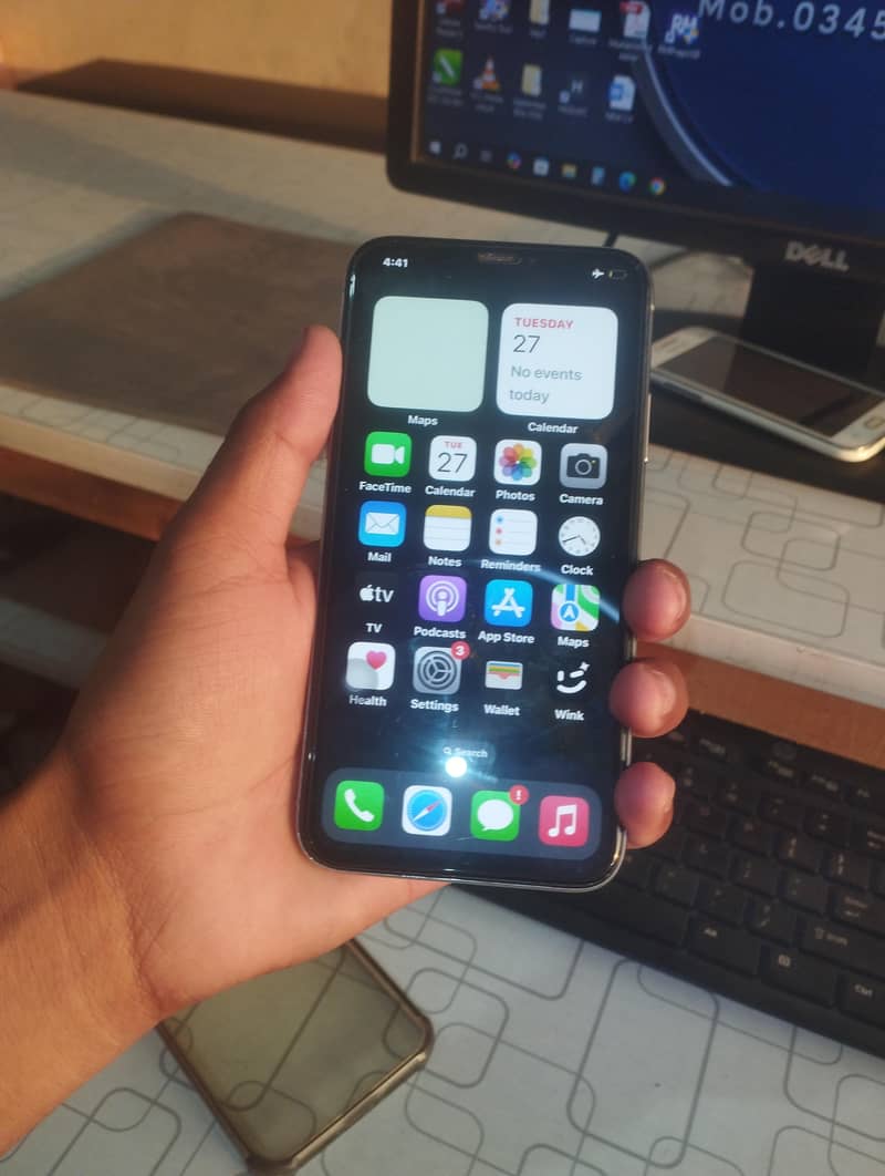 Apple iPhone X 13