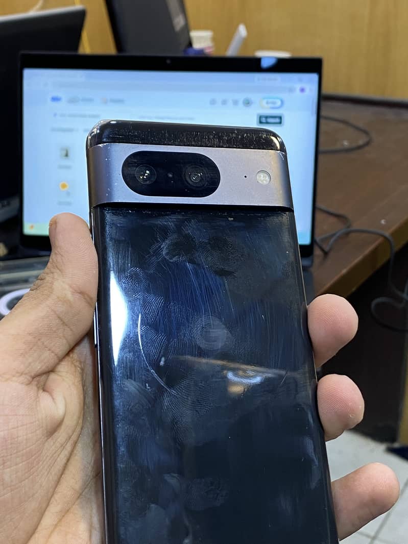 Google Pixel 8 7