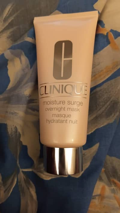 ⁠Clinique lip and Face set with bag
