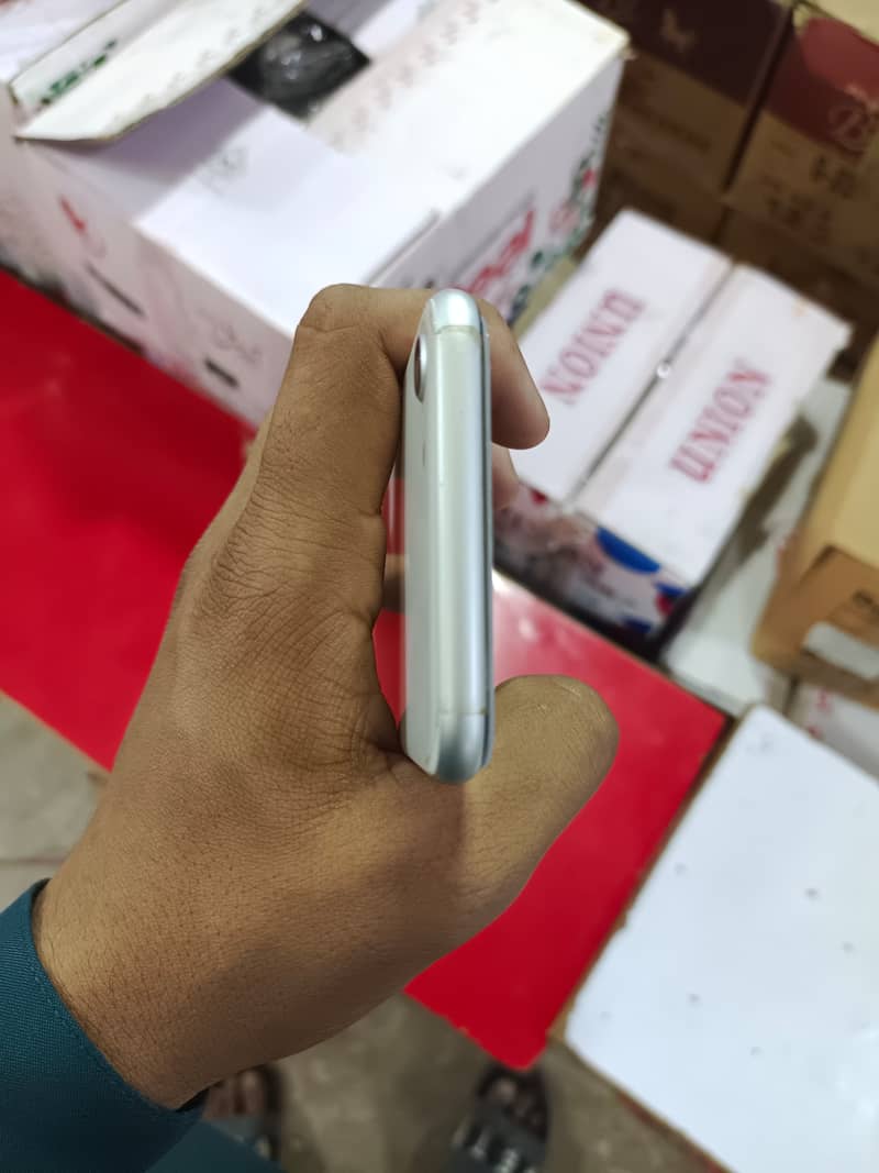 Apple iPhone SE 1