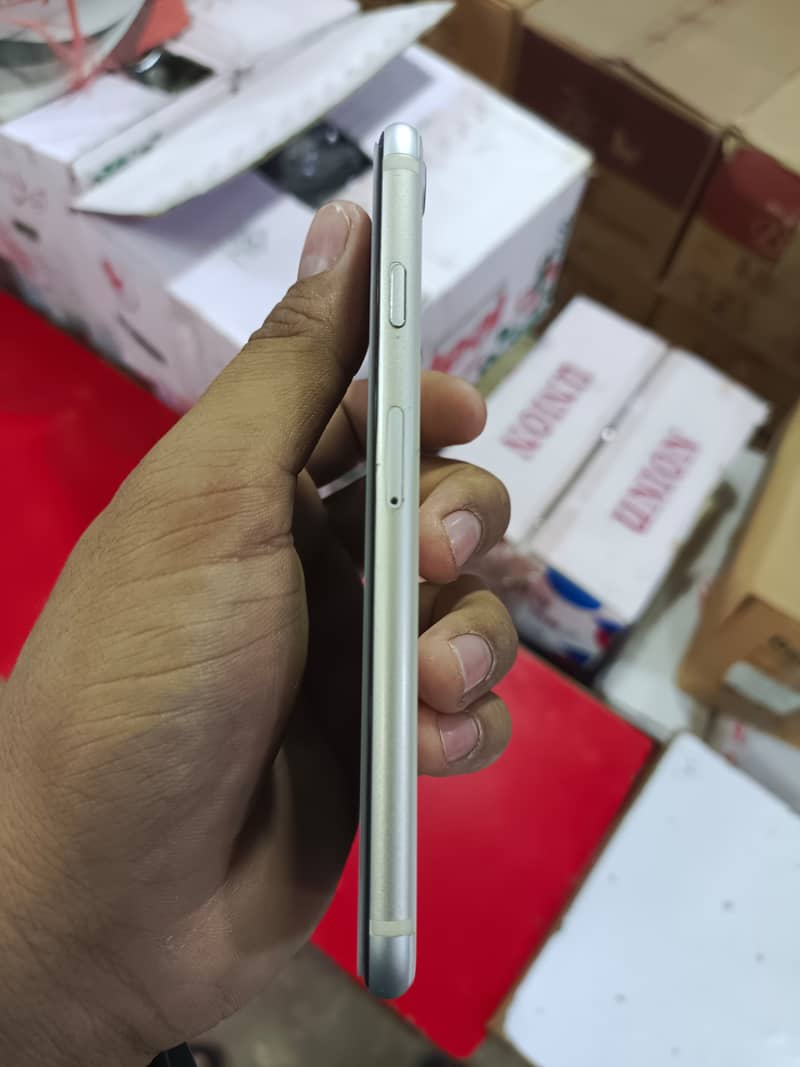 Apple iPhone SE 5
